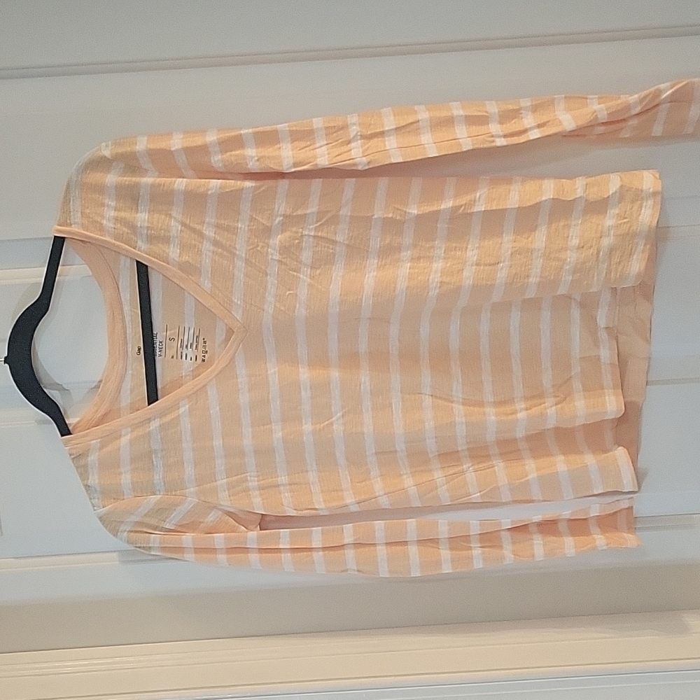 Gap peach striped cotton vneck 3/4 sleeve small